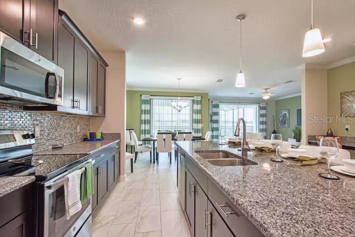 STOREY LAKE - Residential