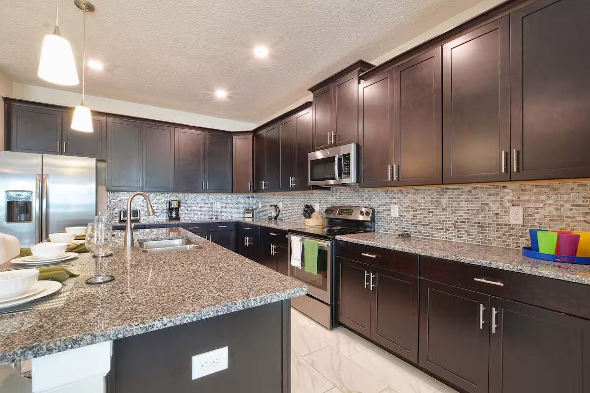 STOREY LAKE - Residential