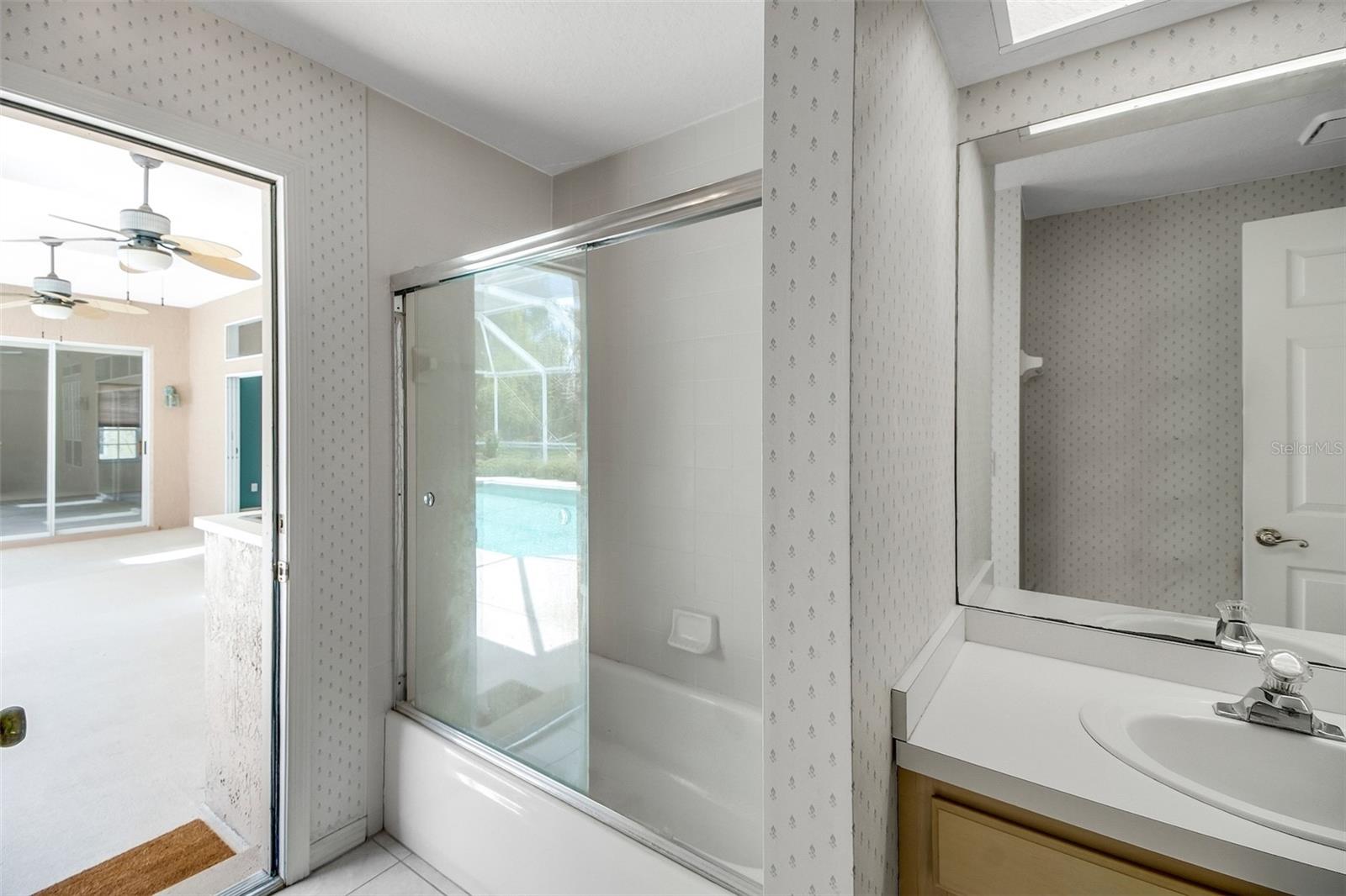 RIVER WALK - Residential