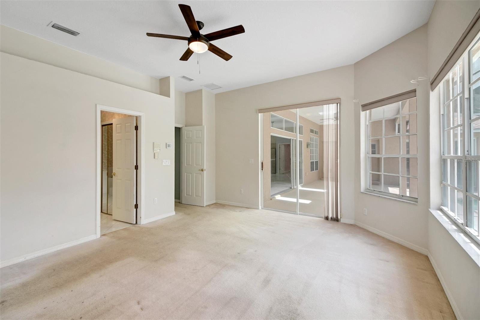 RIVER WALK - Residential