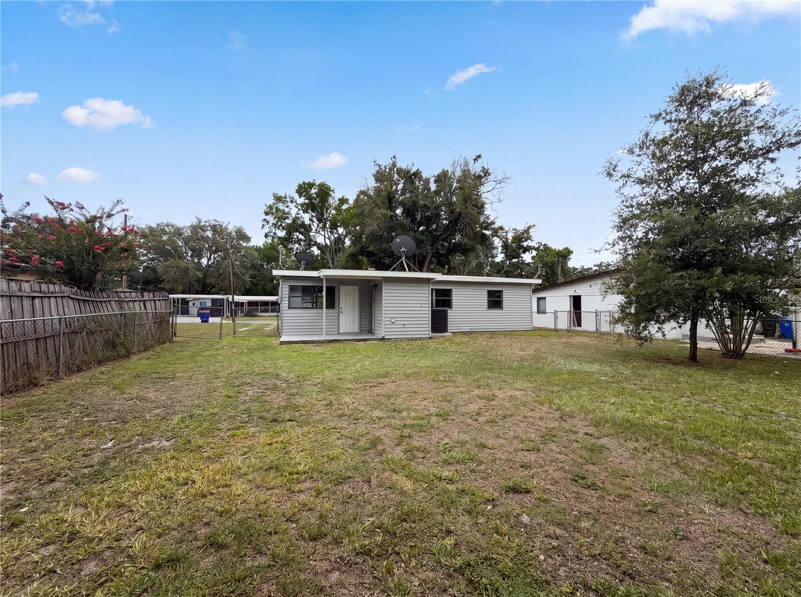 917 GOLDEN RULE COURT N