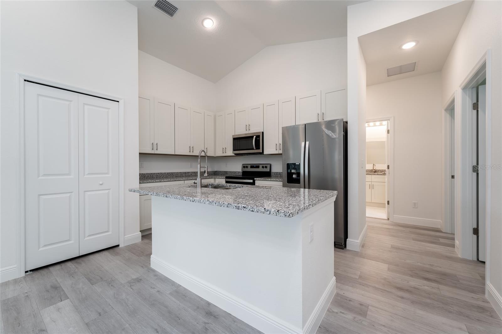 MARION OAKS UN 04 - Residential