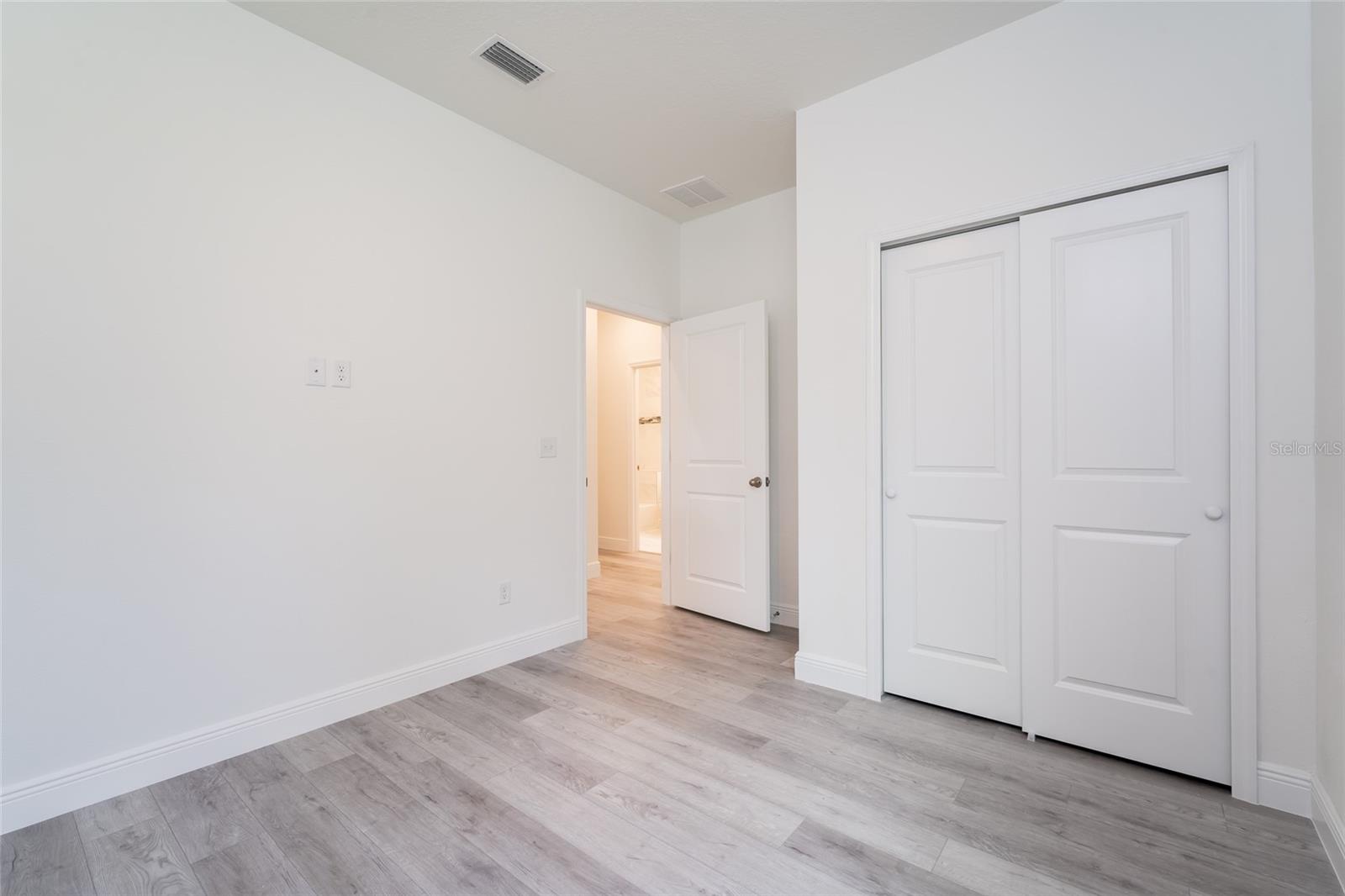 MARION OAKS UN 04 - Residential