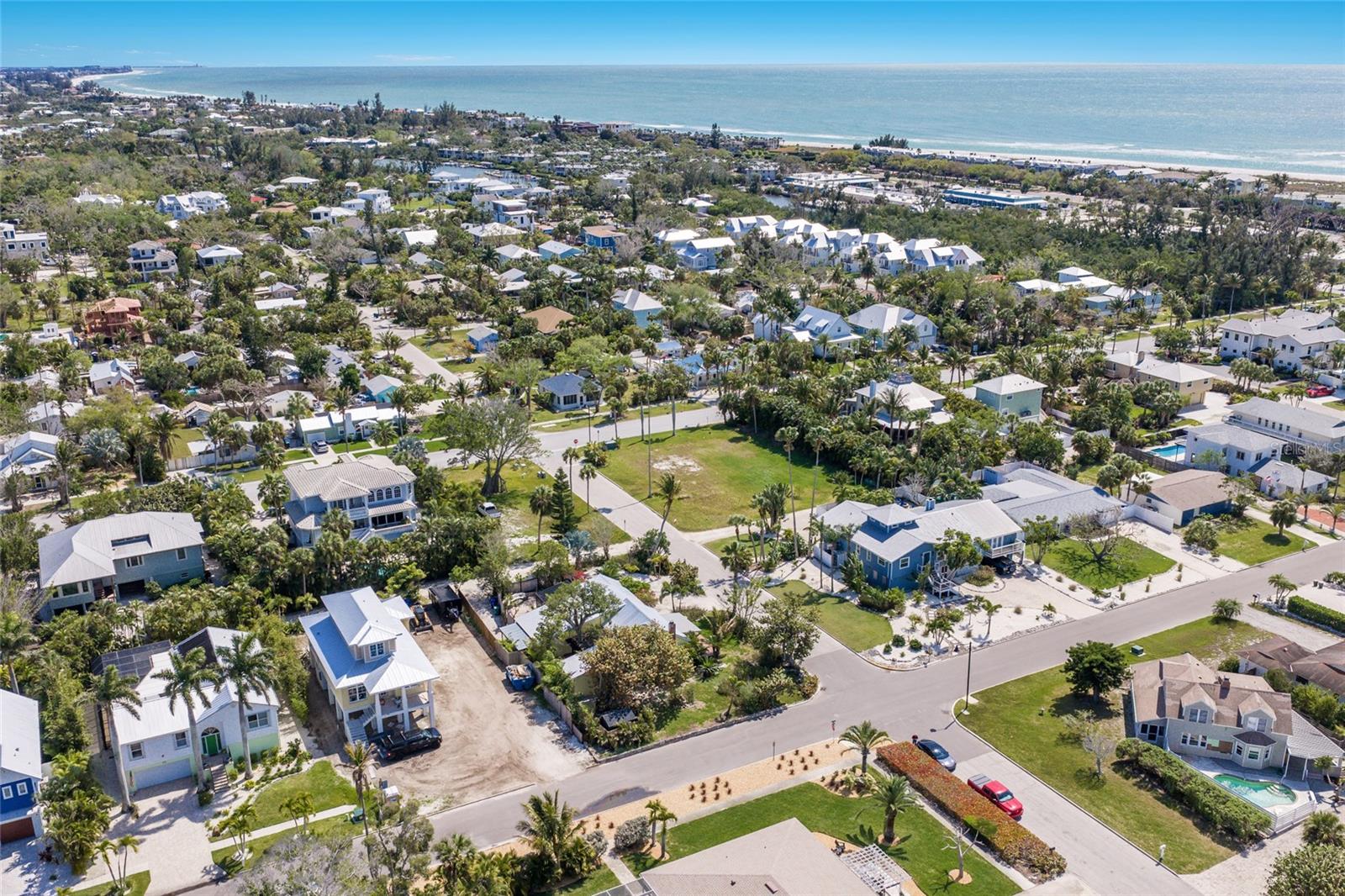 LONGBEACH ON LONGBOAT KEY - Residential