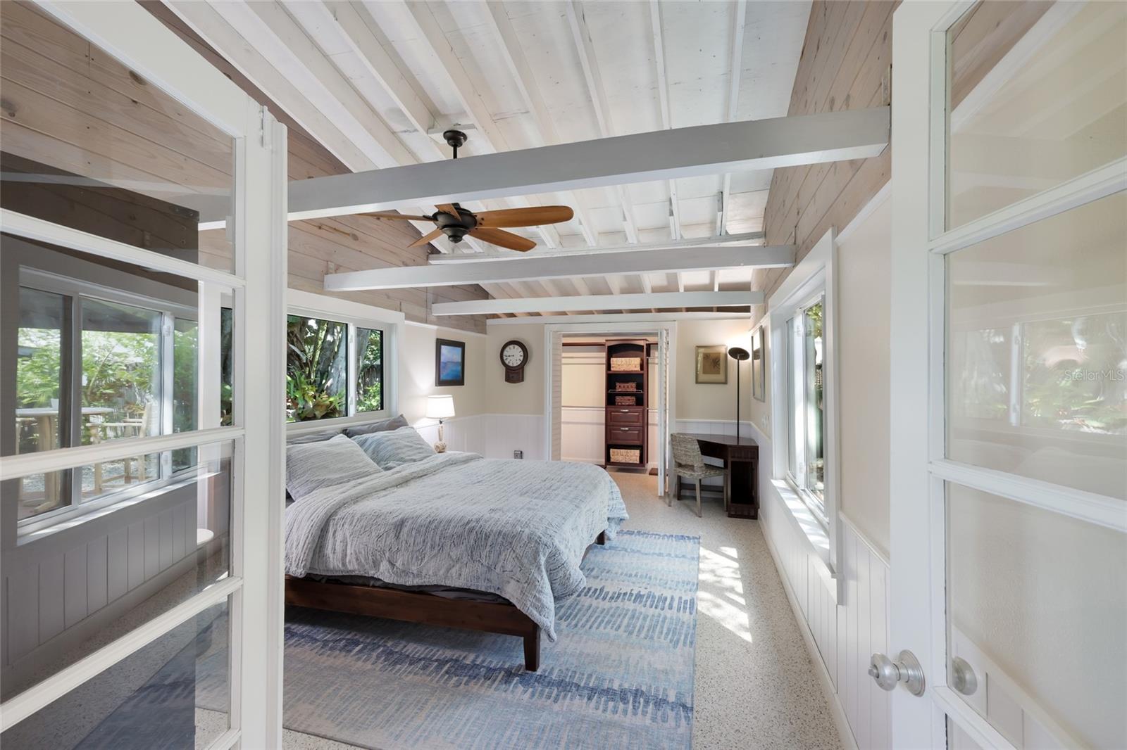 LONGBEACH ON LONGBOAT KEY - Residential