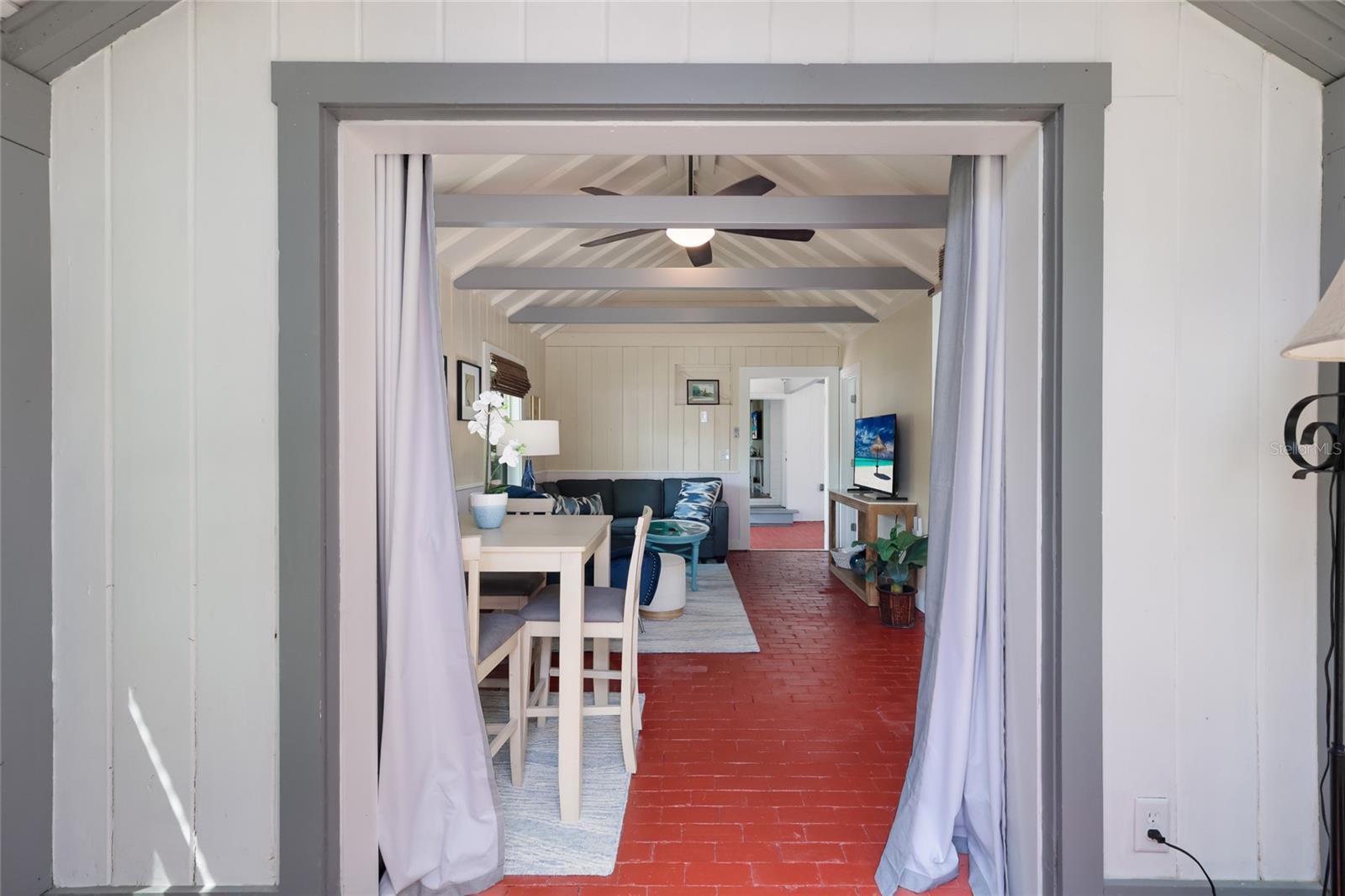 LONGBEACH ON LONGBOAT KEY - Residential