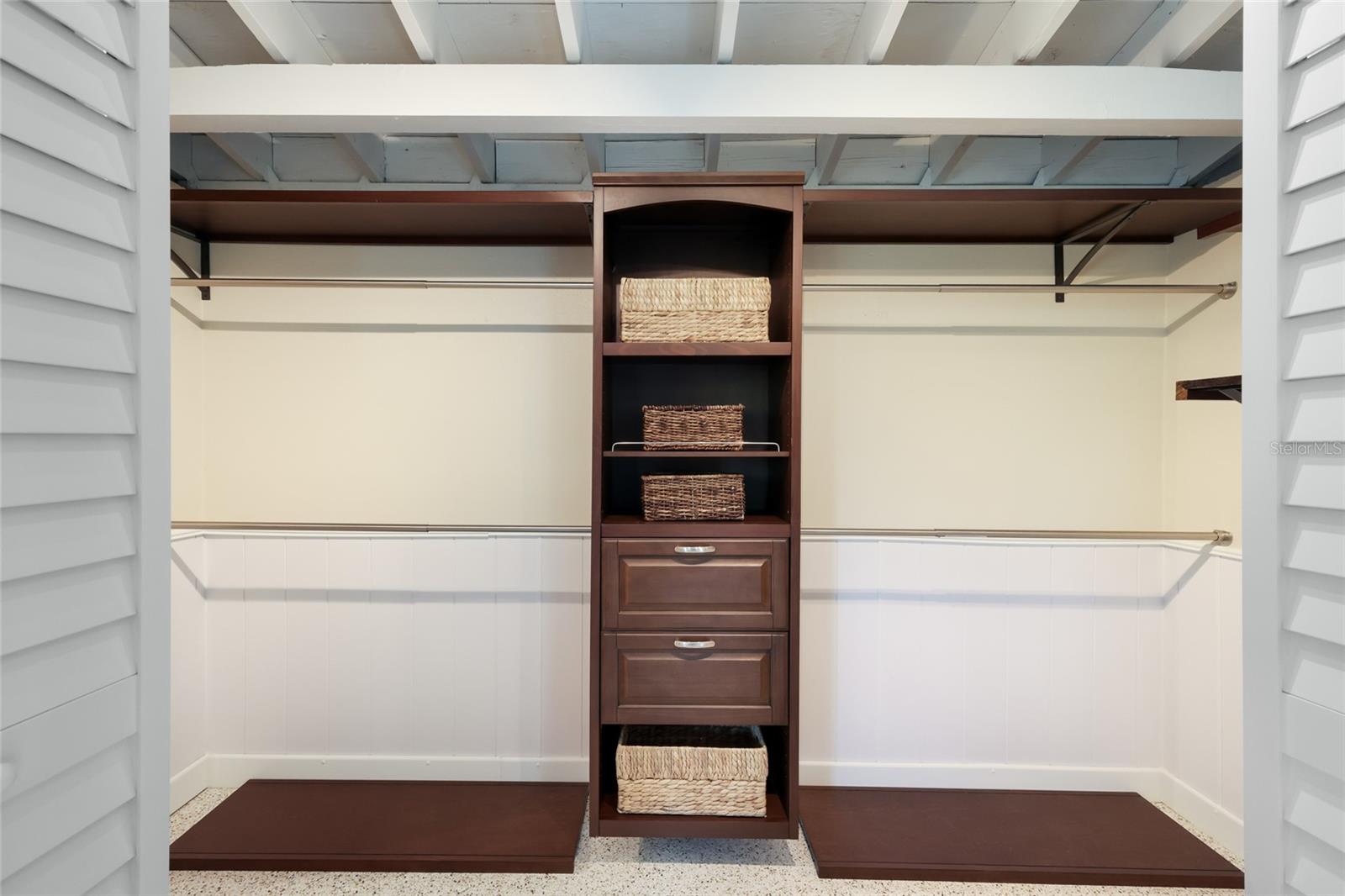 LONGBEACH ON LONGBOAT KEY - Residential