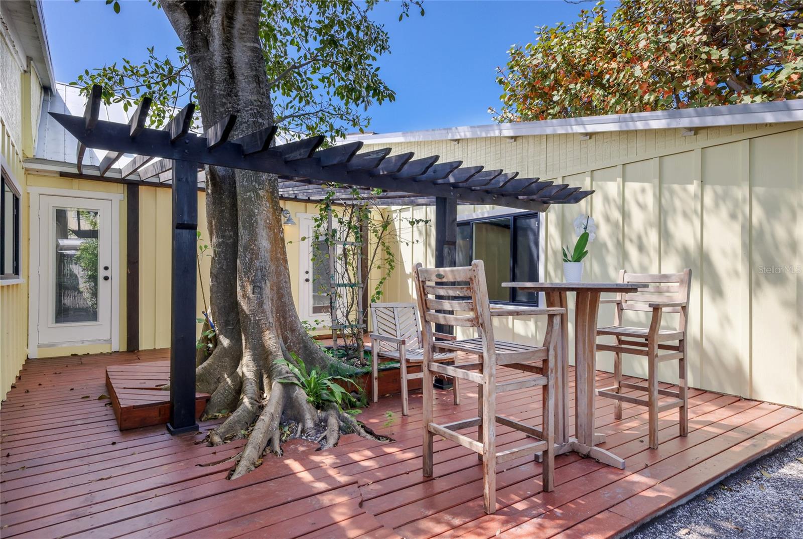 LONGBEACH ON LONGBOAT KEY - Residential