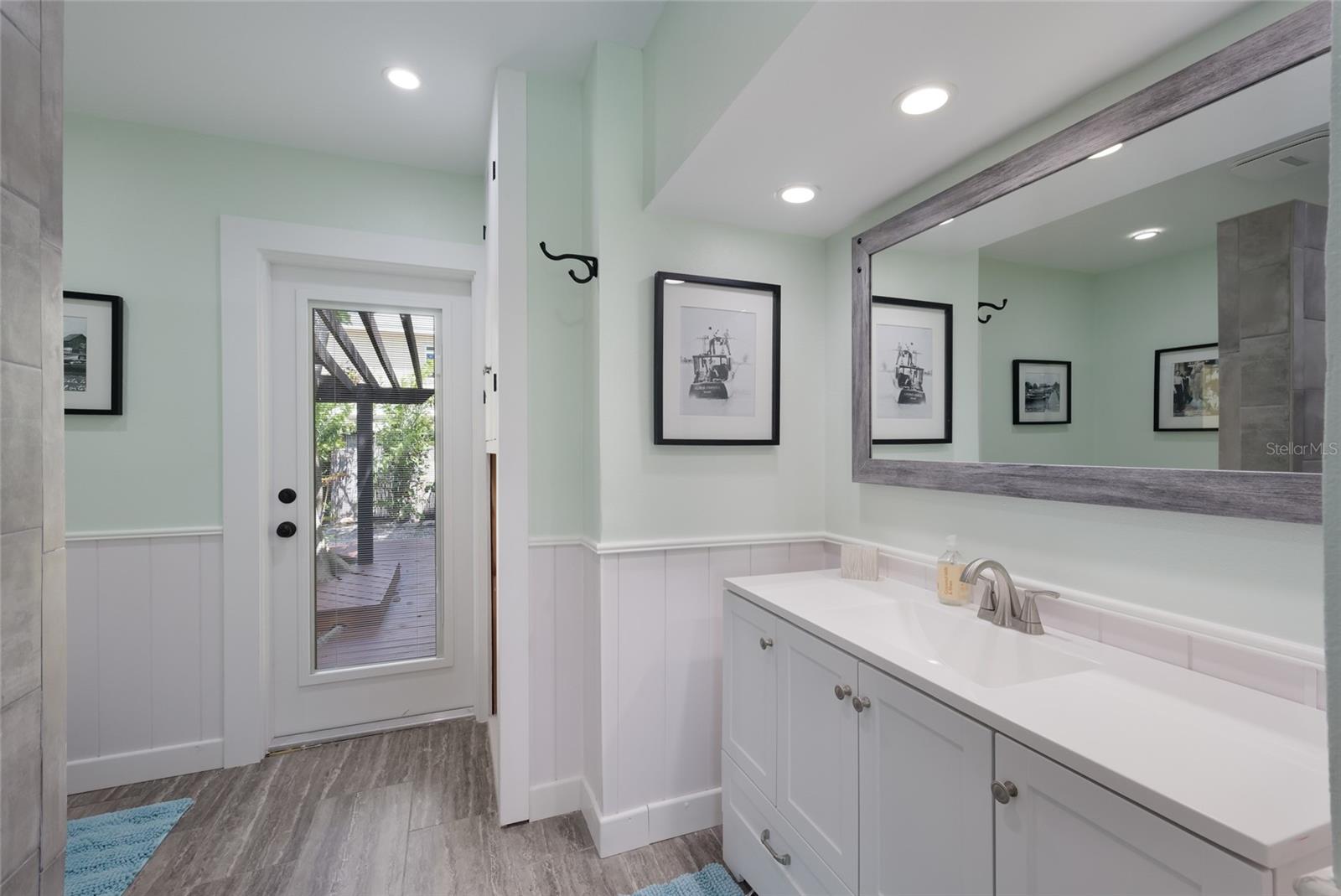 LONGBEACH ON LONGBOAT KEY - Residential