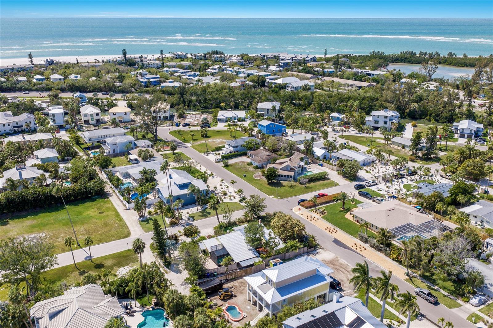 LONGBEACH ON LONGBOAT KEY - Residential