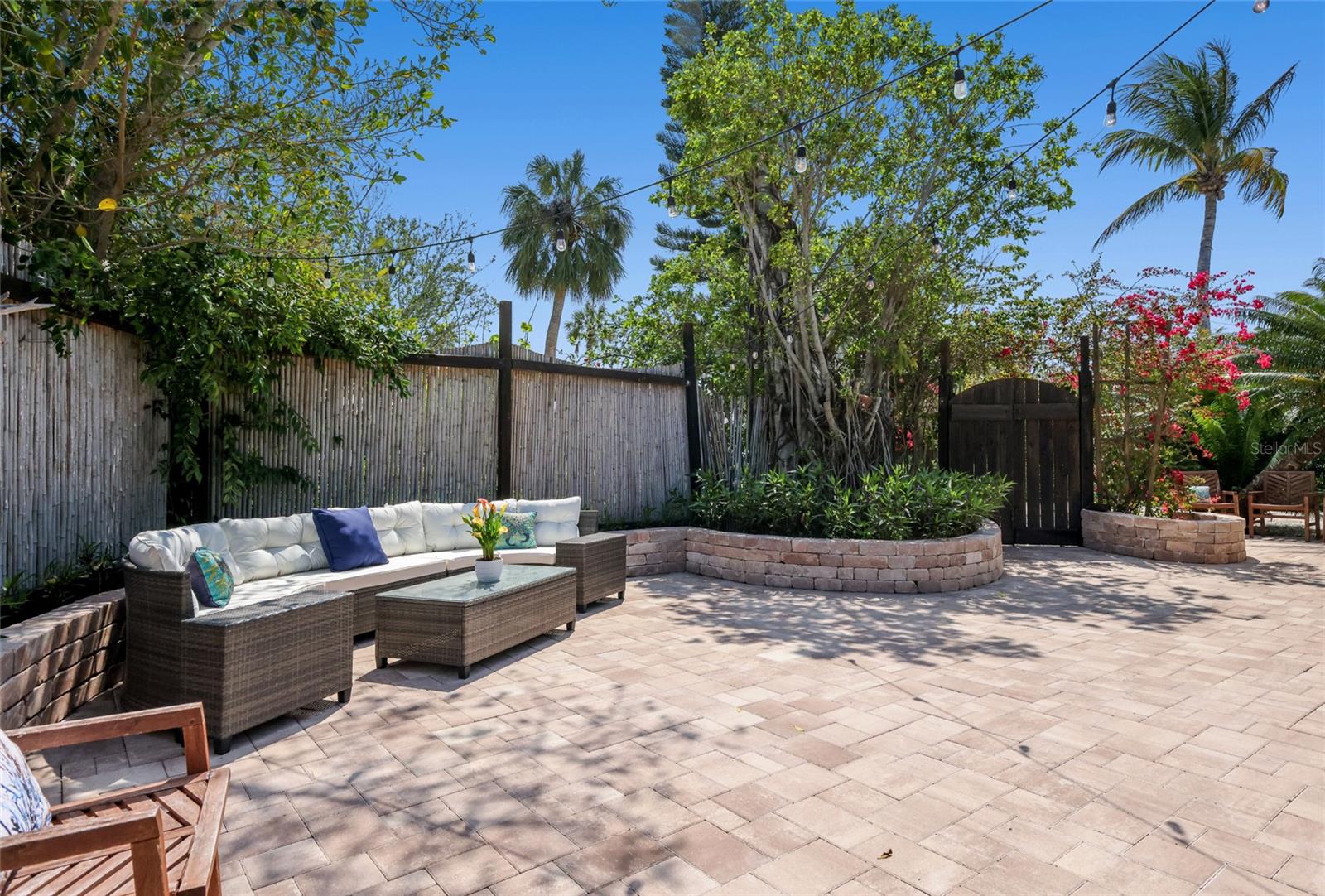 LONGBEACH ON LONGBOAT KEY - Residential