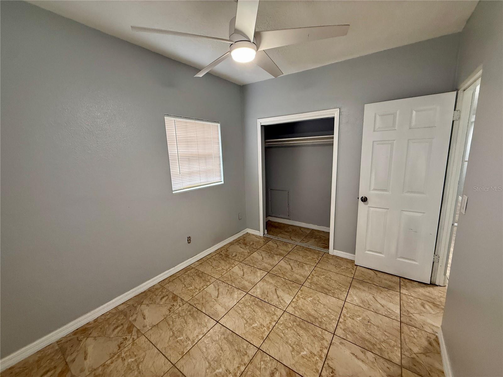 COUNTRY CLUB MANOR UNIT 3 - Residential Lease