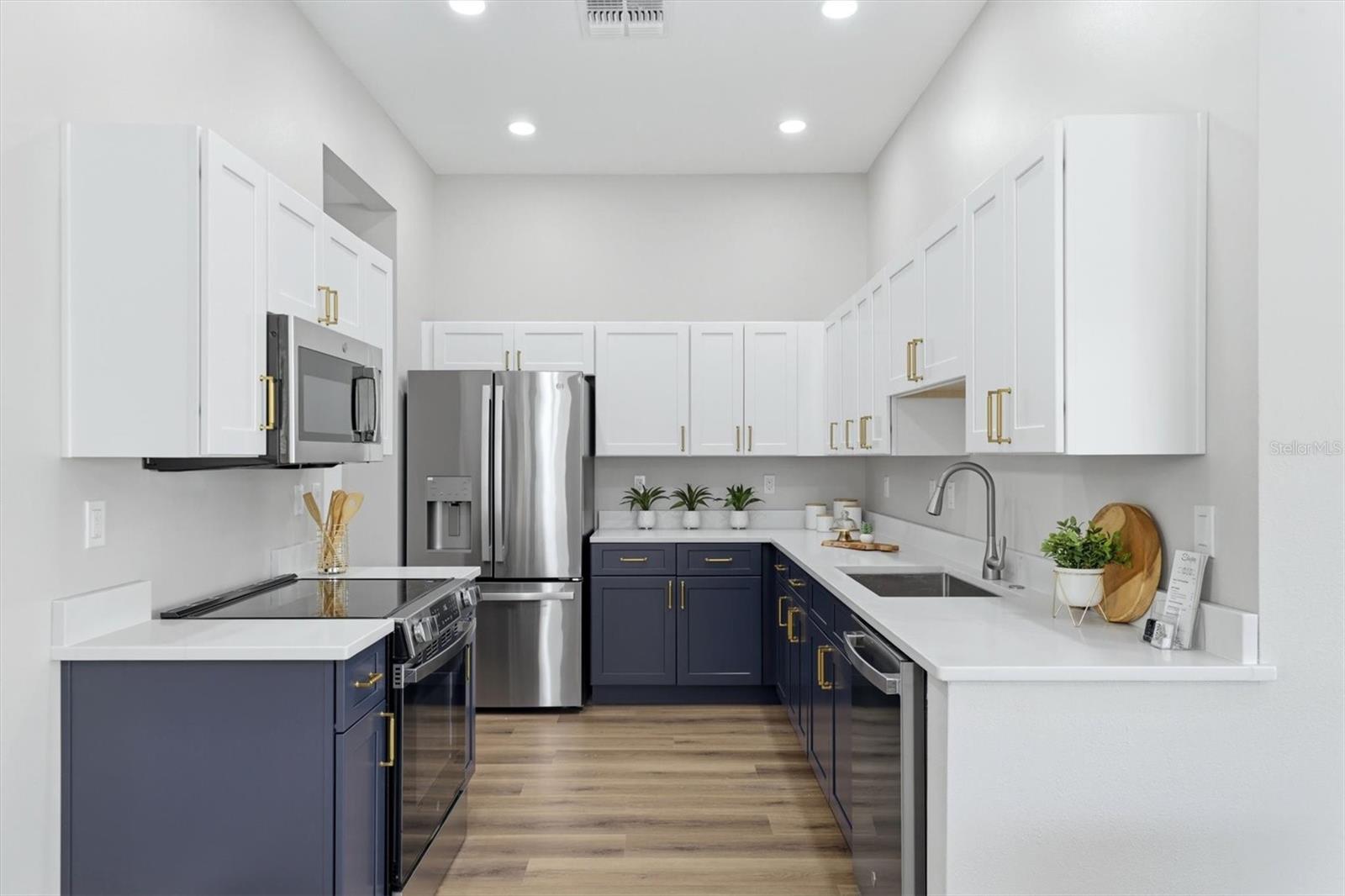 AUBURN COVE - Residential