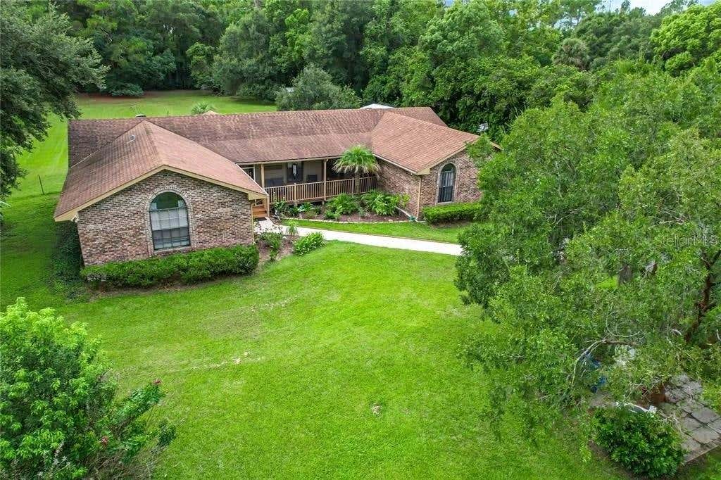 Photo of 17444 East Road, Umatilla, FL 32784 (MLS # G5114274)