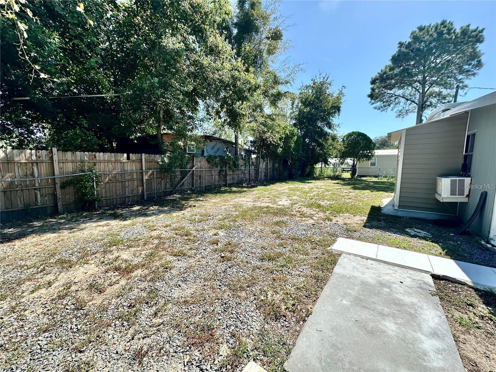 LITTLE LAKE WEIR - Residential