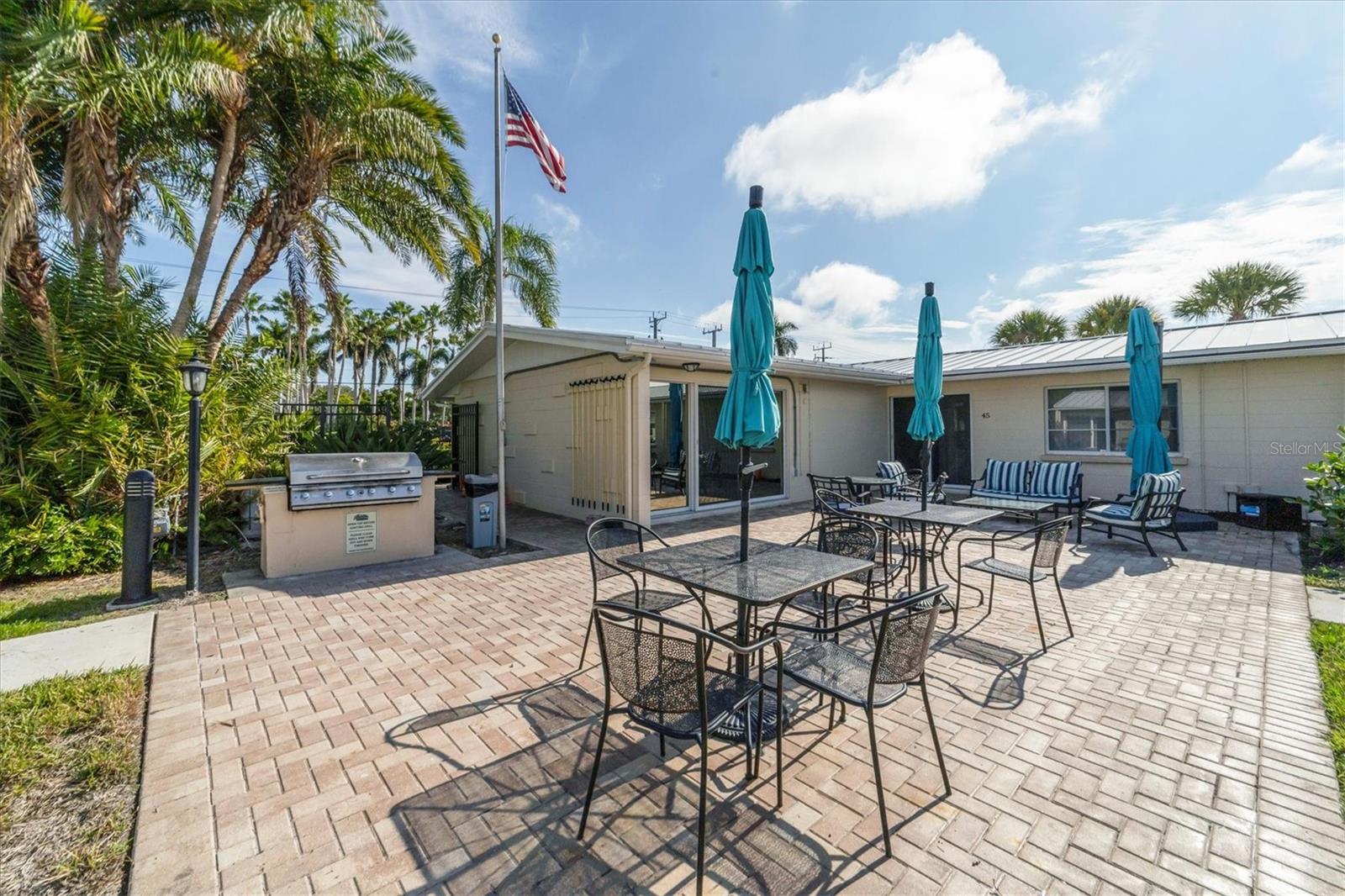 JAMAICA ROYALE - Residential