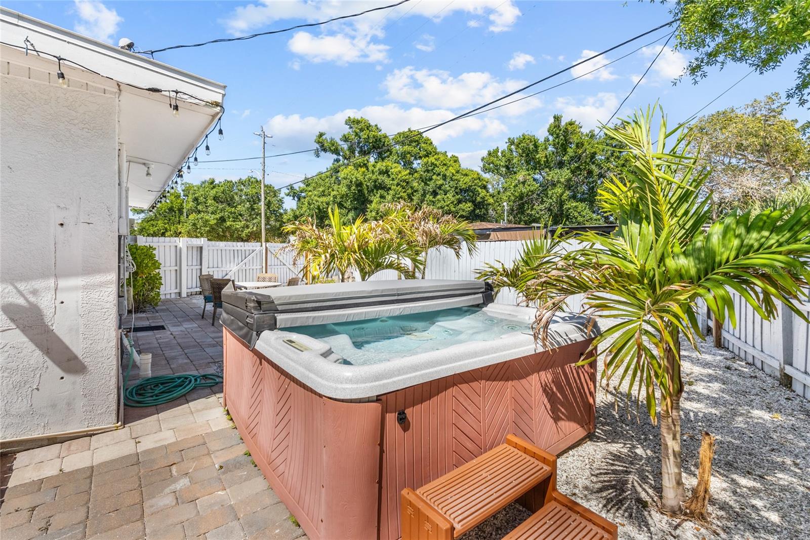 SOUTH GATE - Residential