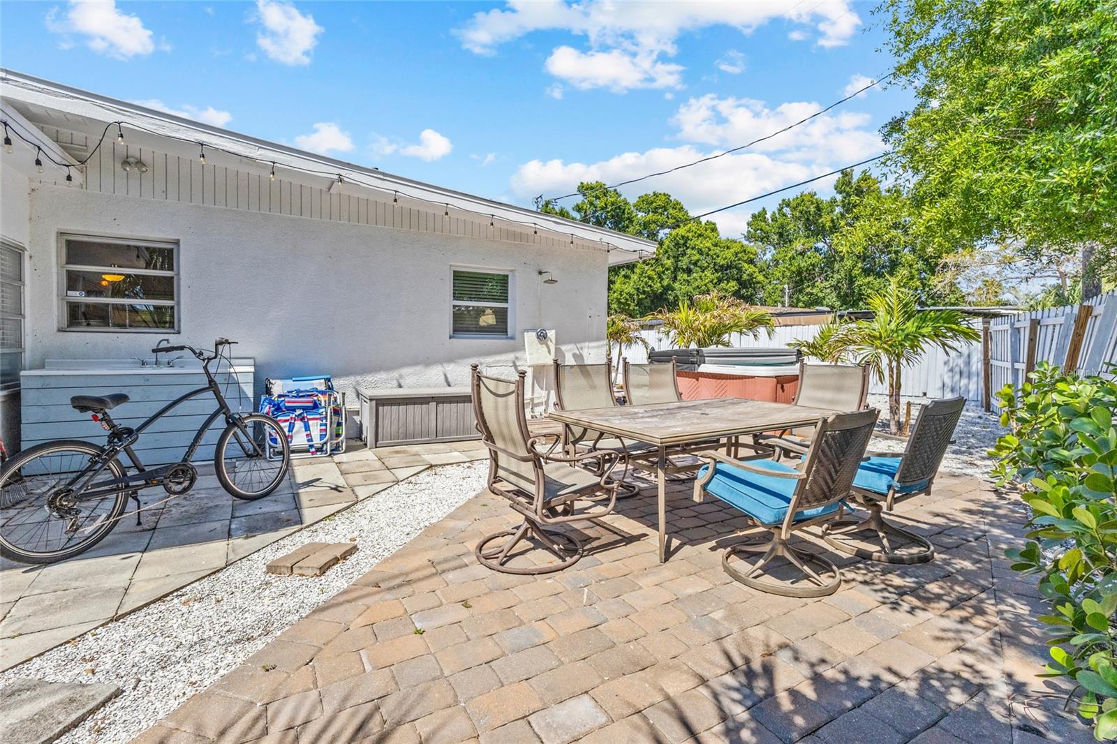 SOUTH GATE - Residential