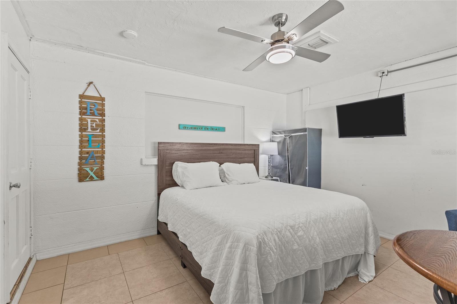 SOUTH GATE - Residential