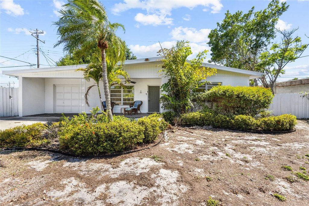 Photo of 2082 Orchid Street, Sarasota, FL 34239 (MLS # A4690466)