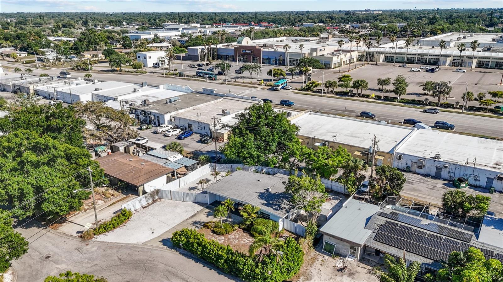 SOUTH GATE - Residential