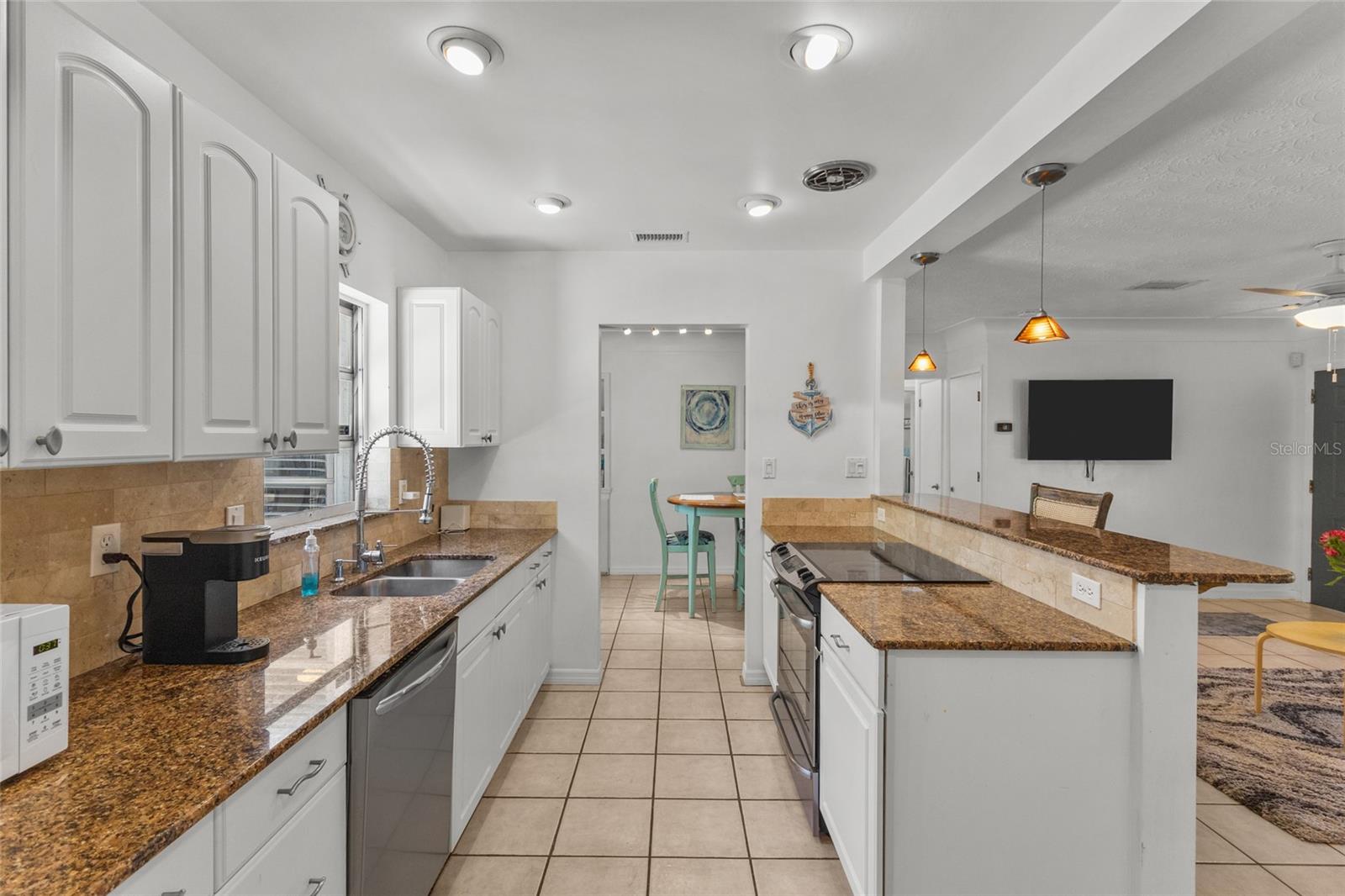 SOUTH GATE - Residential