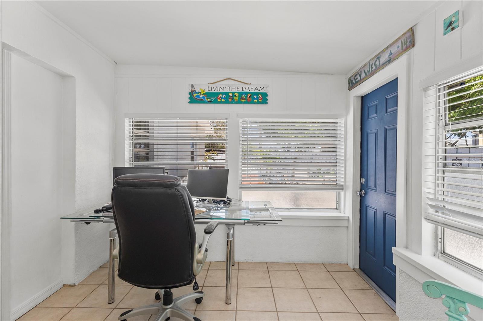 SOUTH GATE - Residential