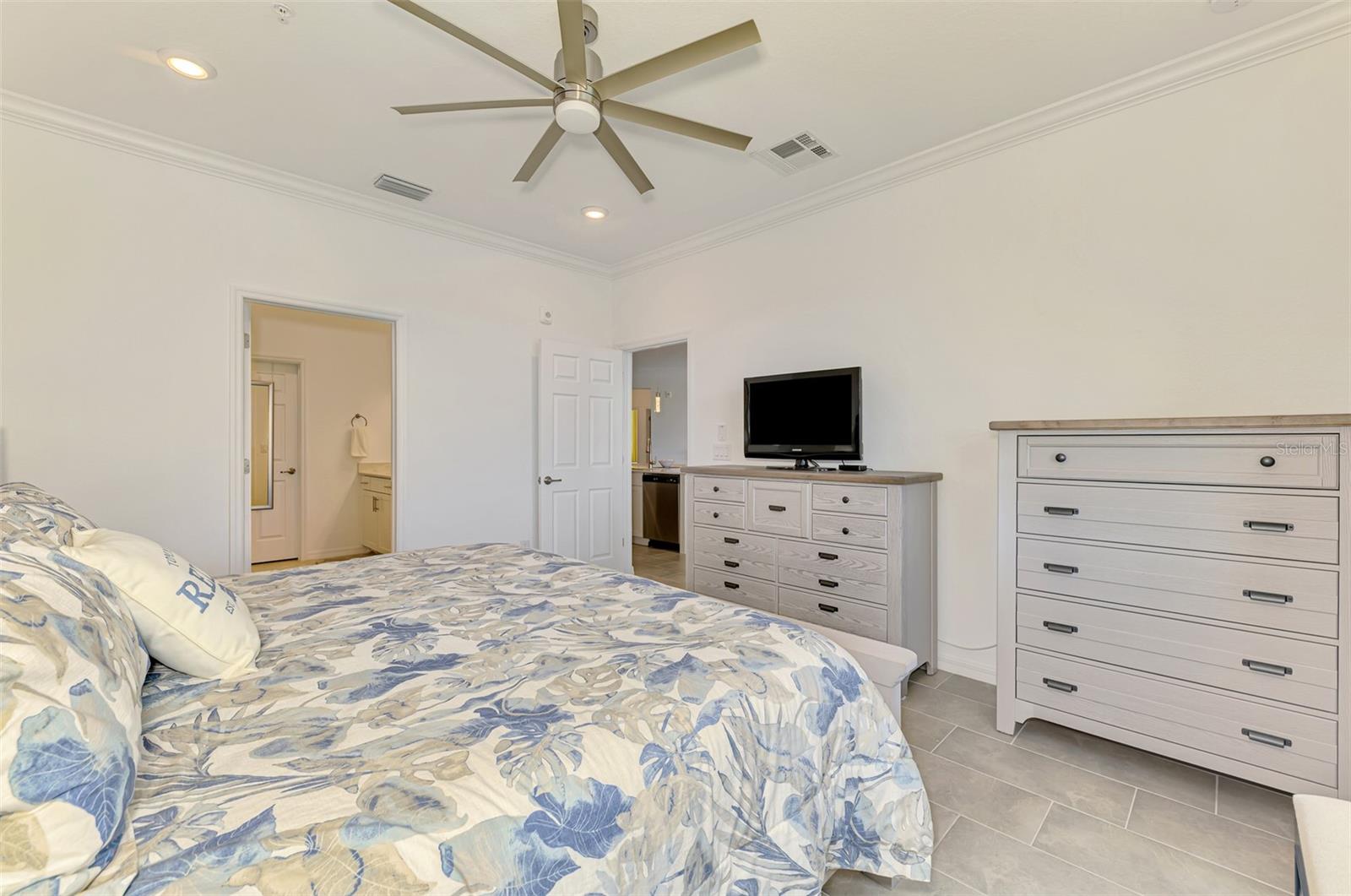 SARASOTA NATIONAL - Residential