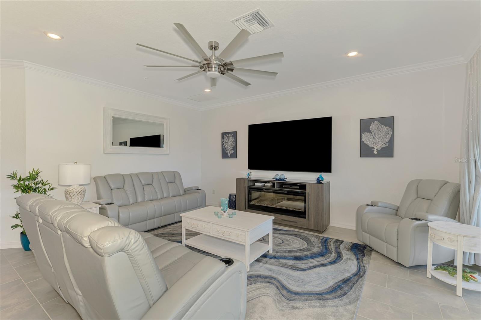 SARASOTA NATIONAL - Residential