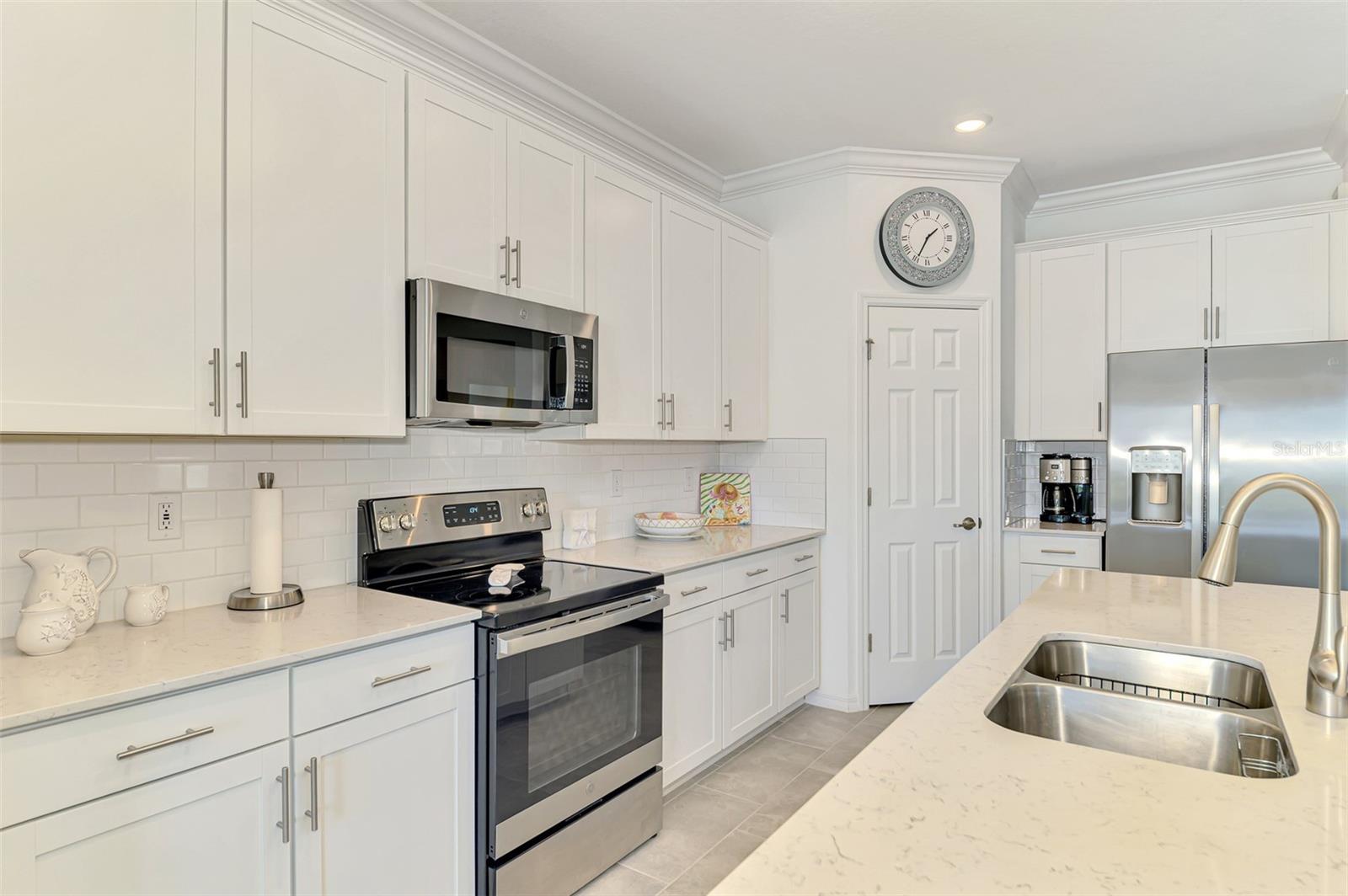 SARASOTA NATIONAL - Residential