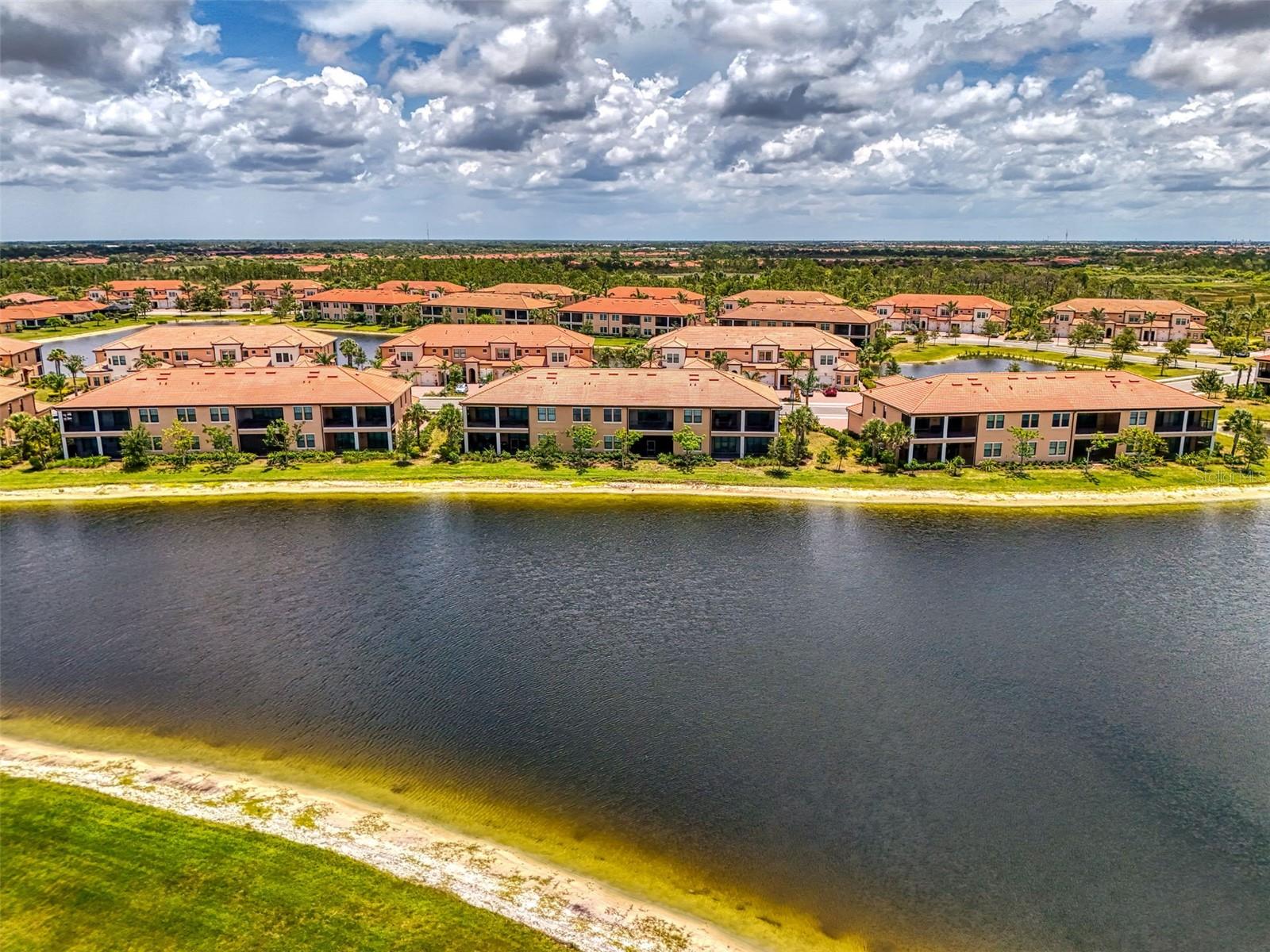 SARASOTA NATIONAL - Residential