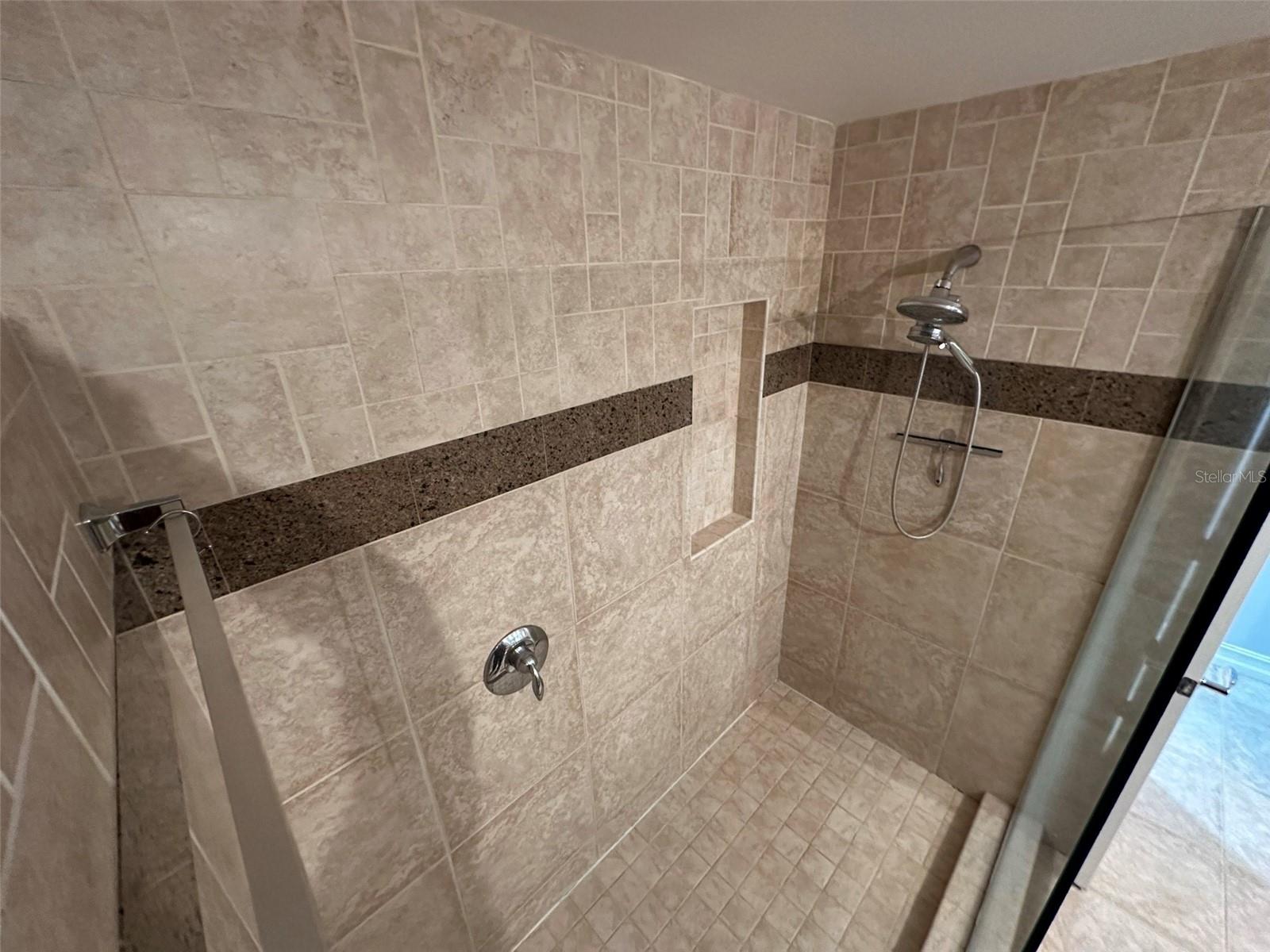 PLANTATION APTS ORLANDO - Residential Lease