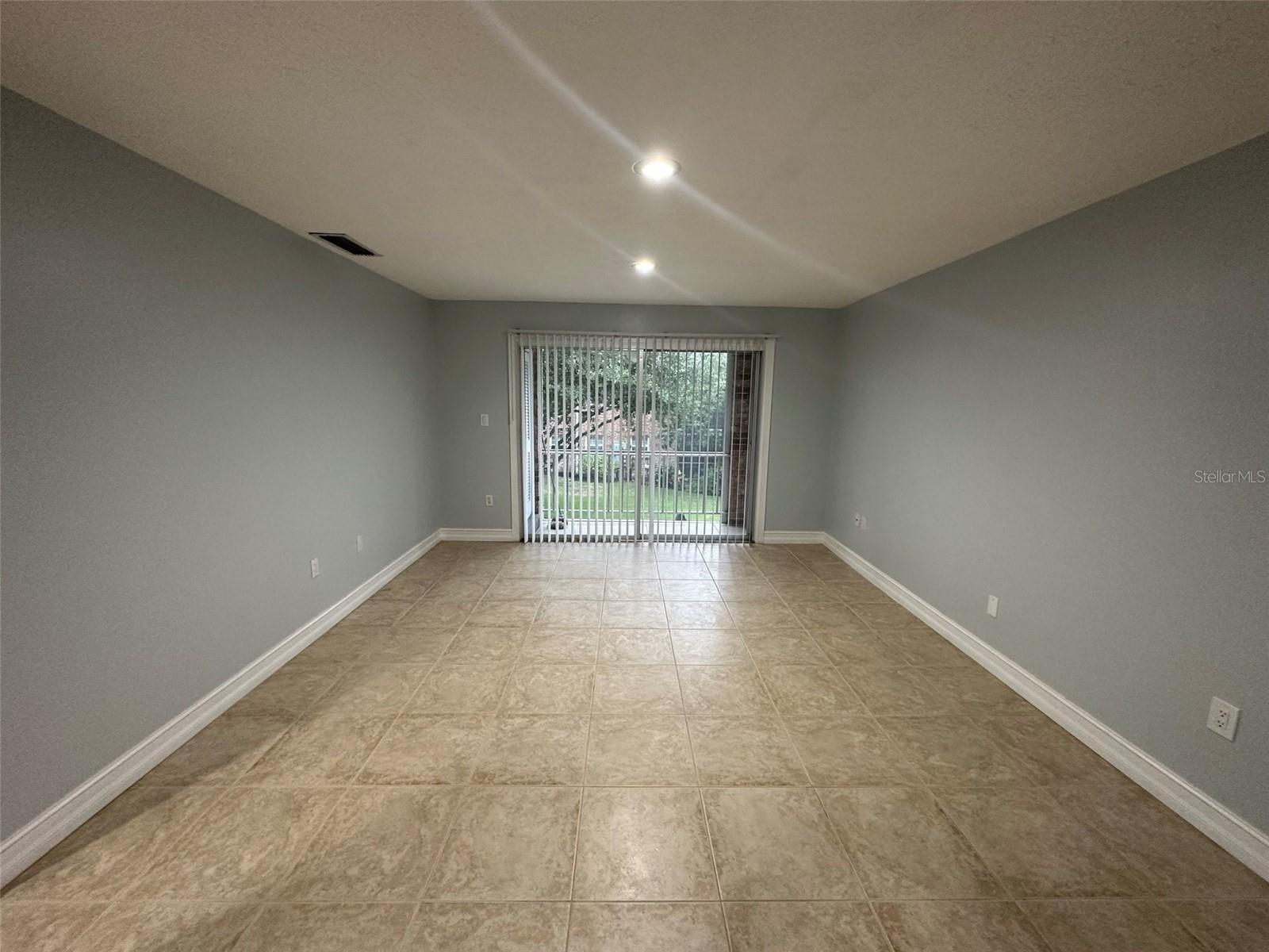 PLANTATION APTS ORLANDO - Residential Lease