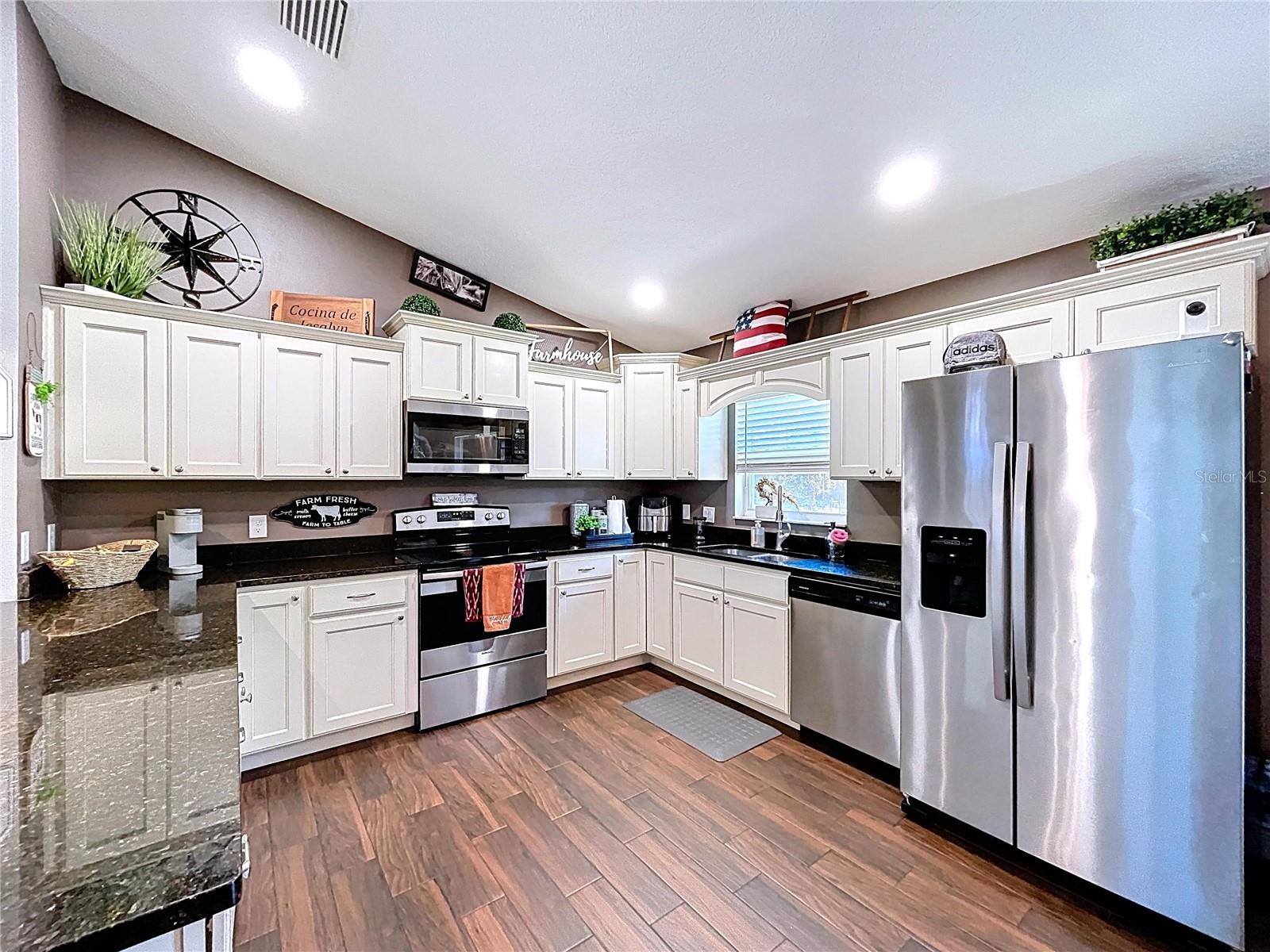 CITRUS SPGS UNIT 03 - Residential