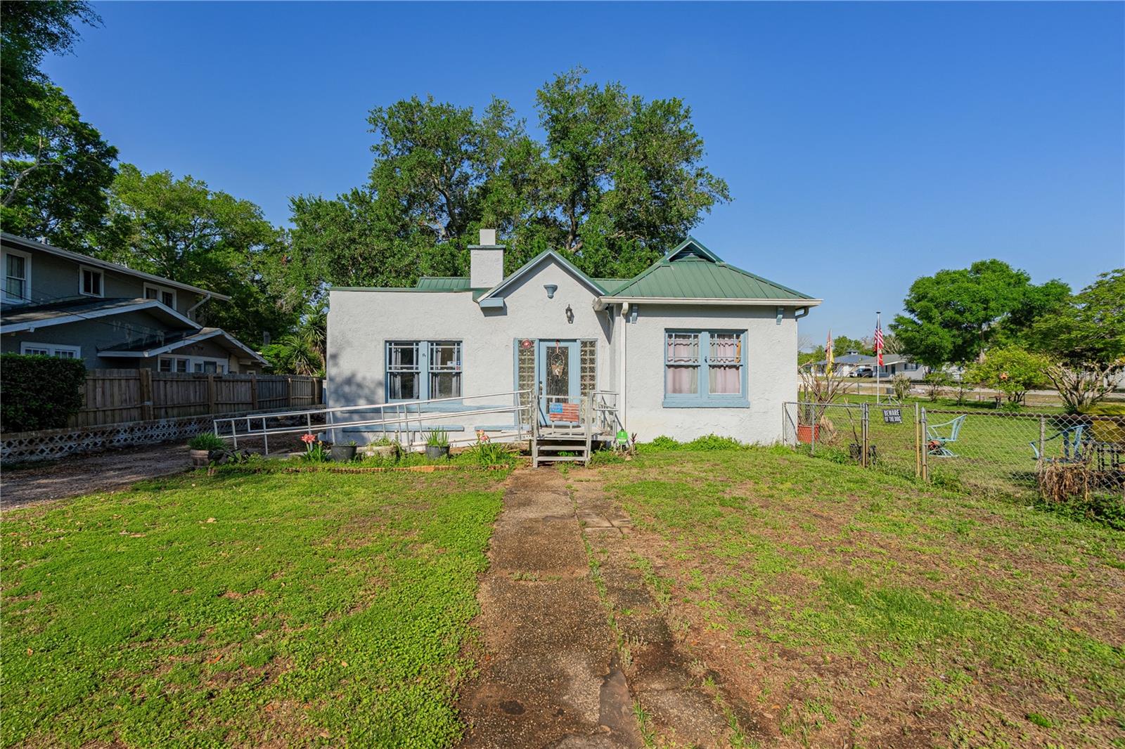 PALM PARK TERRACE - Residential