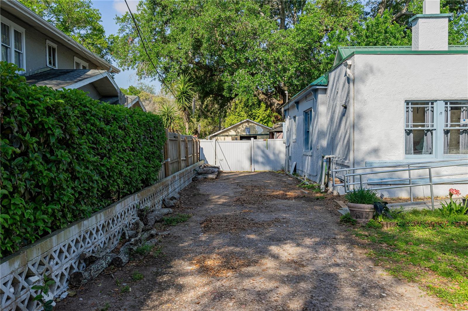 PALM PARK TERRACE - Residential