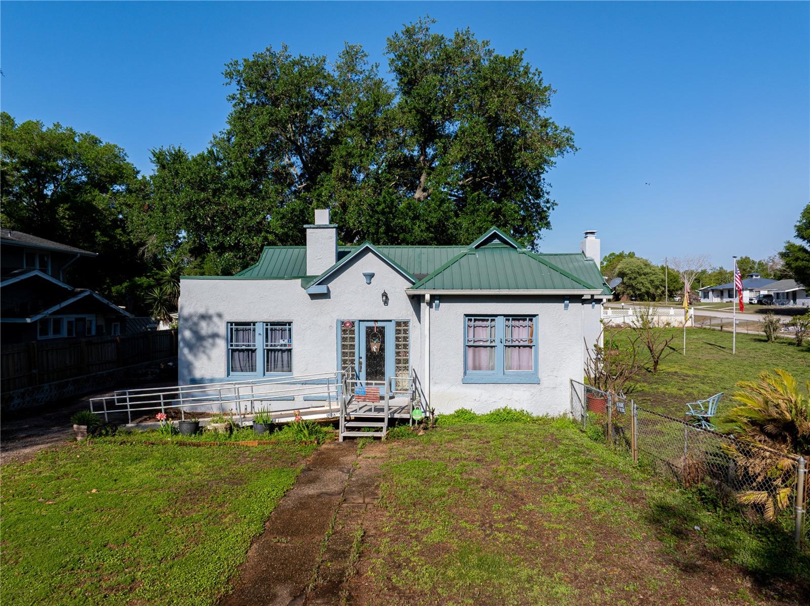 PALM PARK TERRACE - Residential