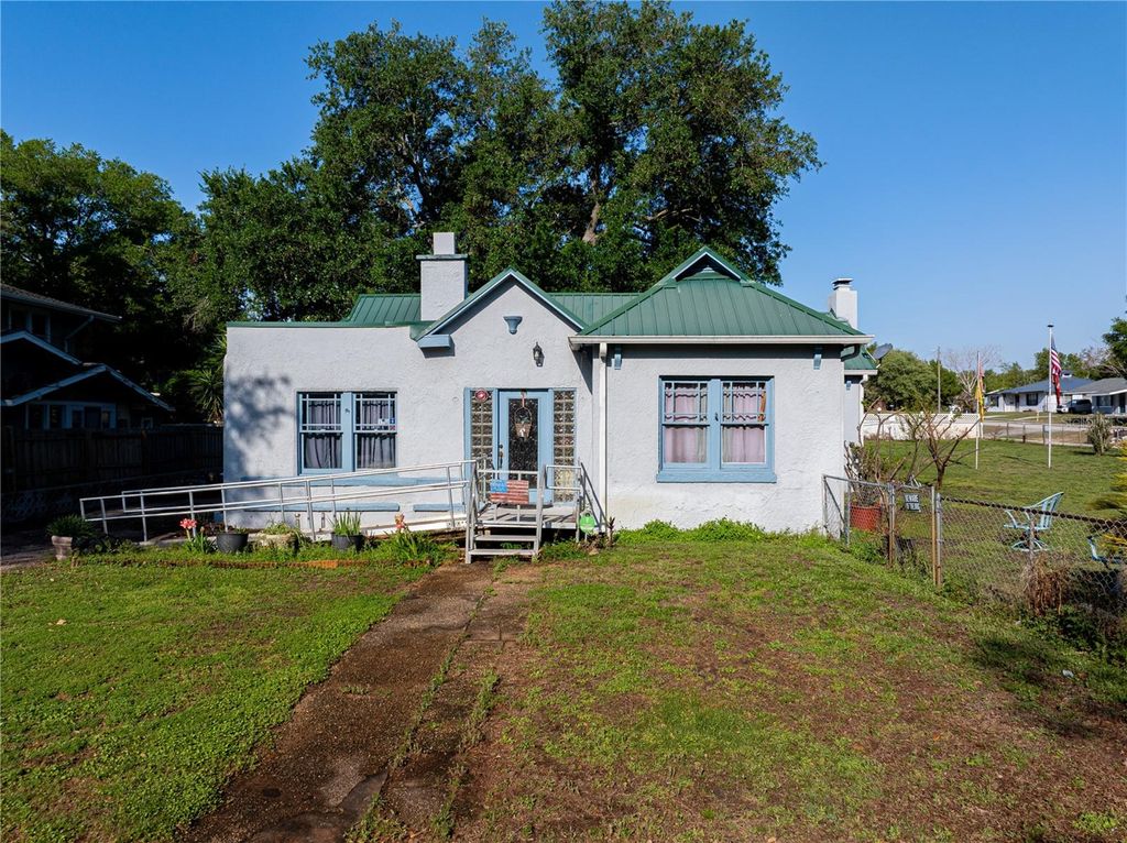 Photo of 530 S 7th Street, Lake Wales, FL 33853 (MLS # O6395623)