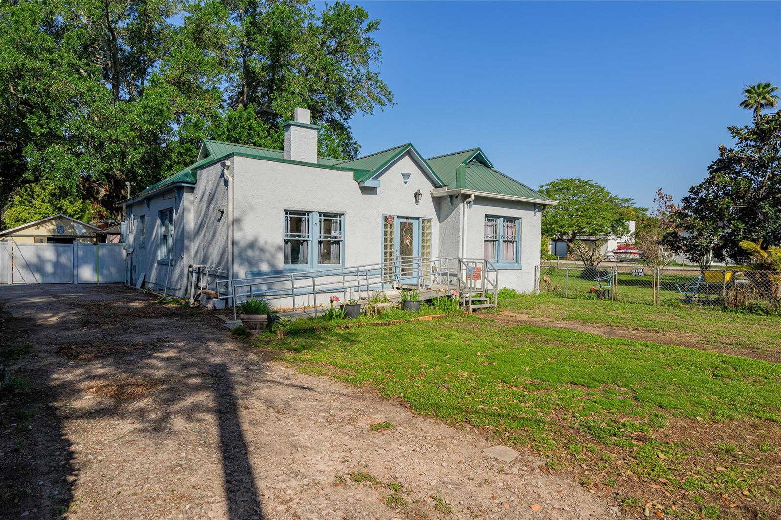 PALM PARK TERRACE - Residential