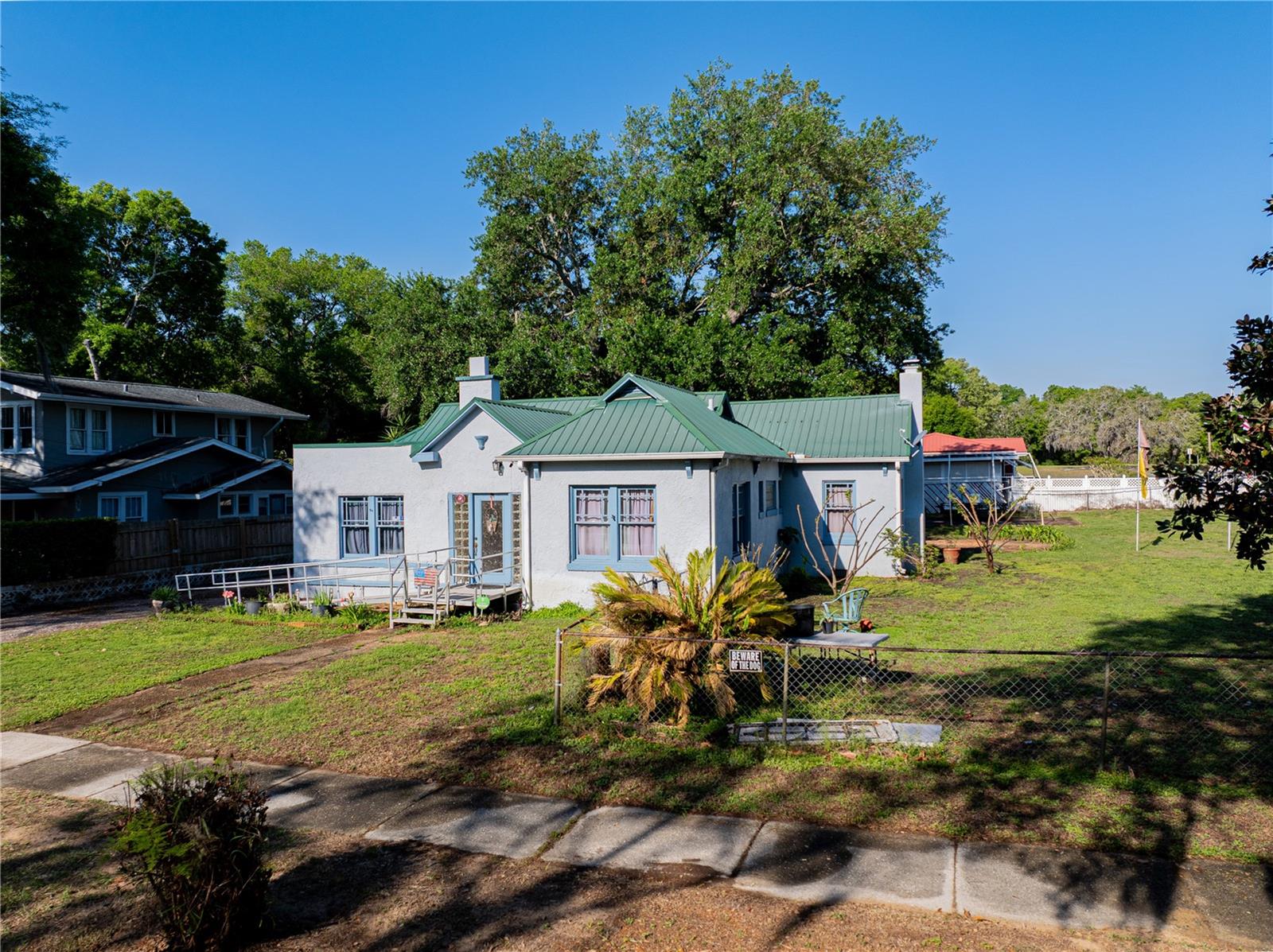 PALM PARK TERRACE - Residential