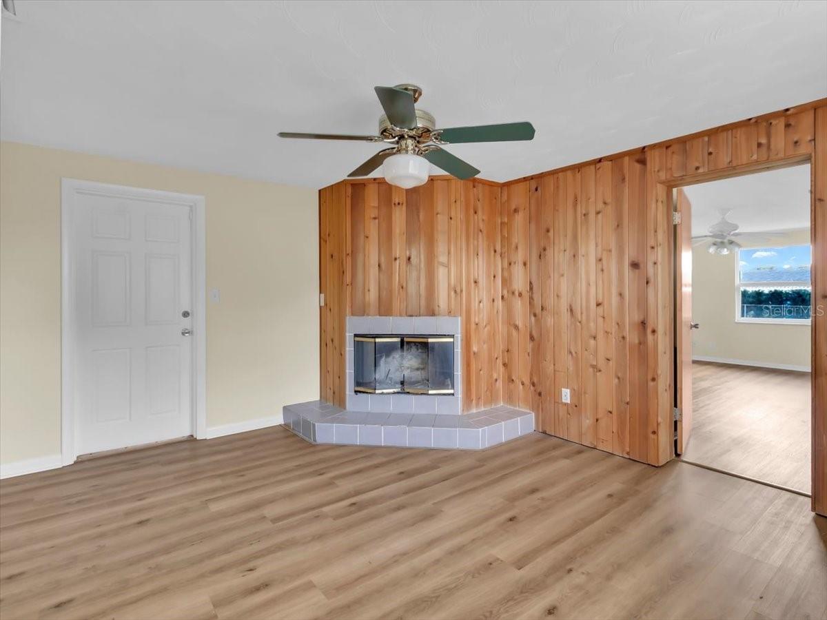 FORT KING ACRES - Residential