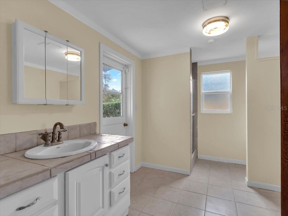 FORT KING ACRES - Residential