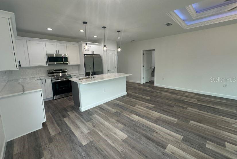 BROOKWOOD ESTATES - Residential Lease