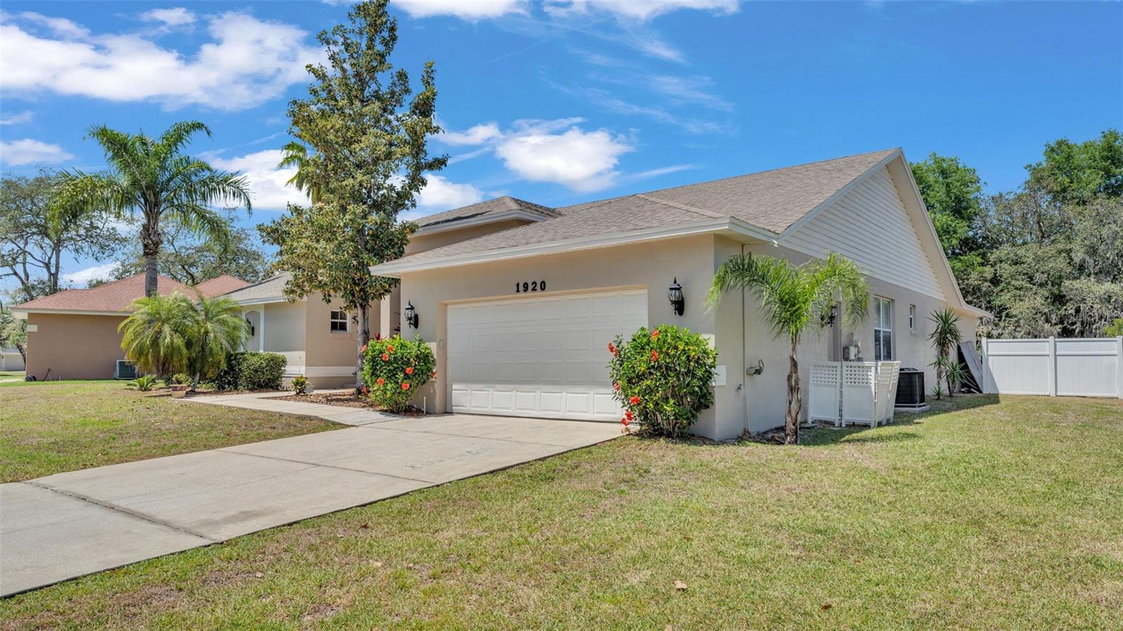 1920 FARRINGTON DRIVE