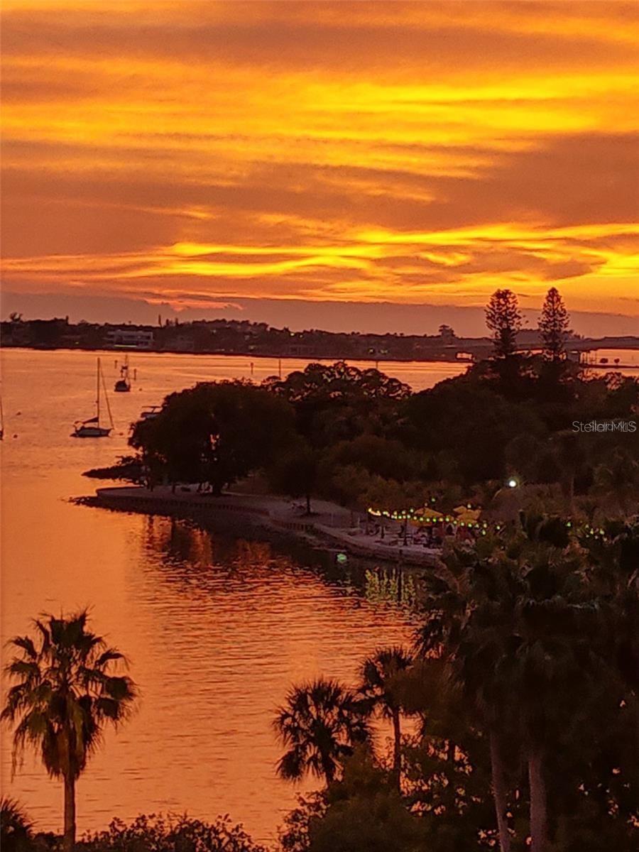 REGENCY HOUSE - Residential Lease