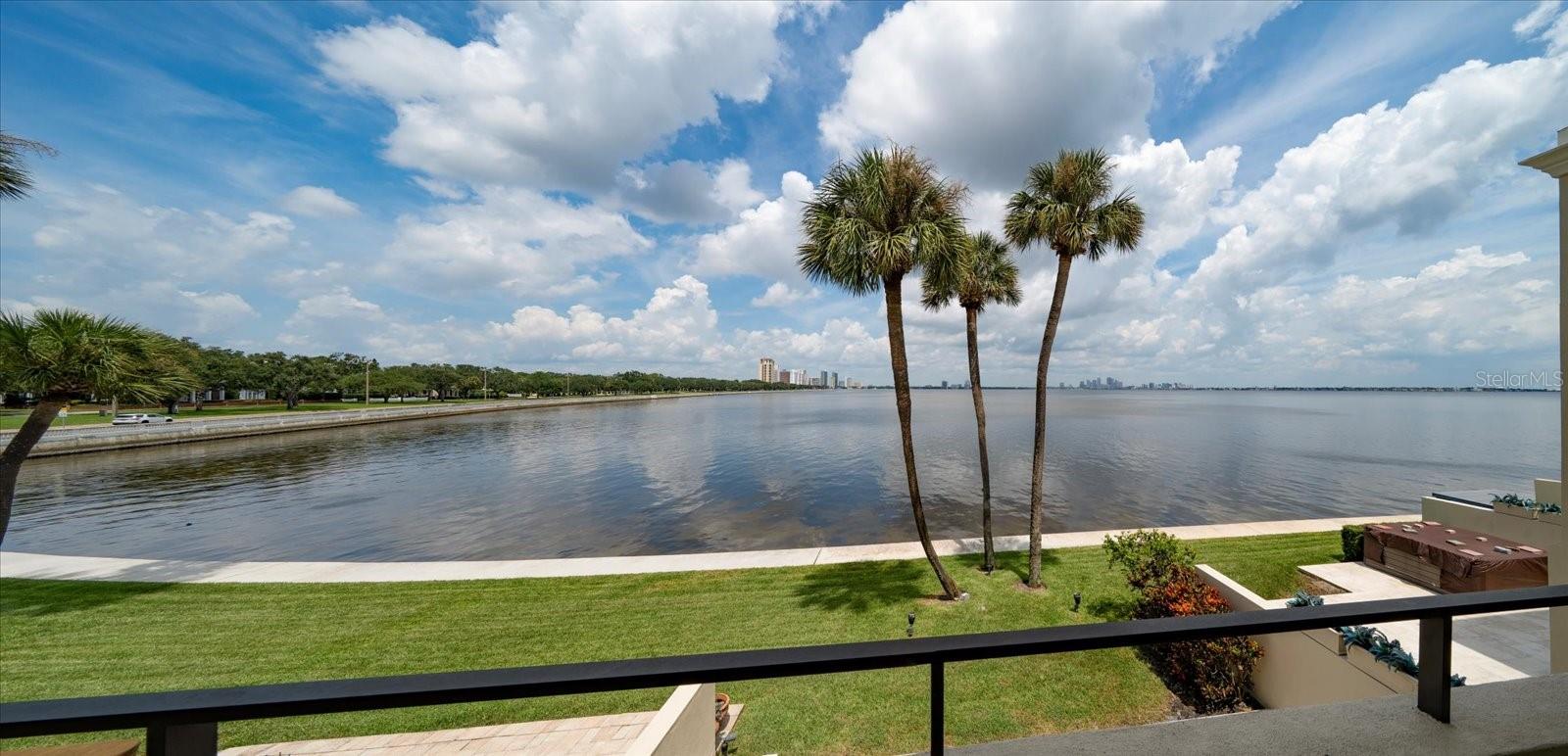 HAWTHORNE POINT CONDO APT - Residential