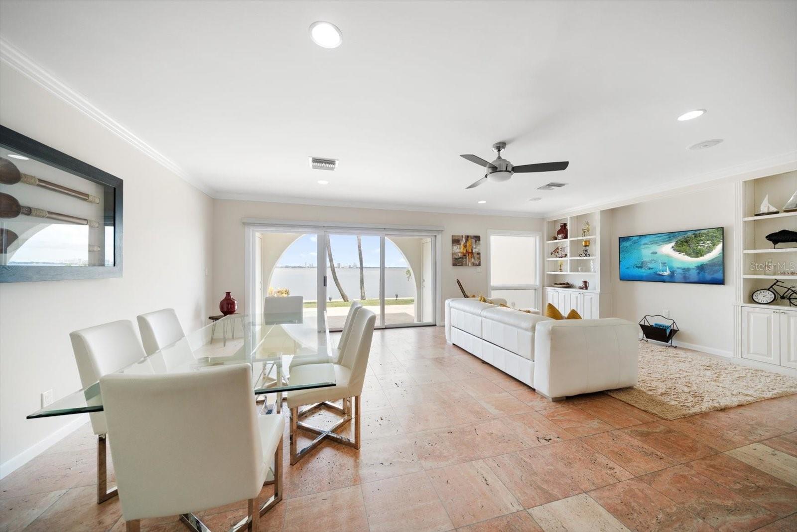 HAWTHORNE POINT CONDO APT - Residential