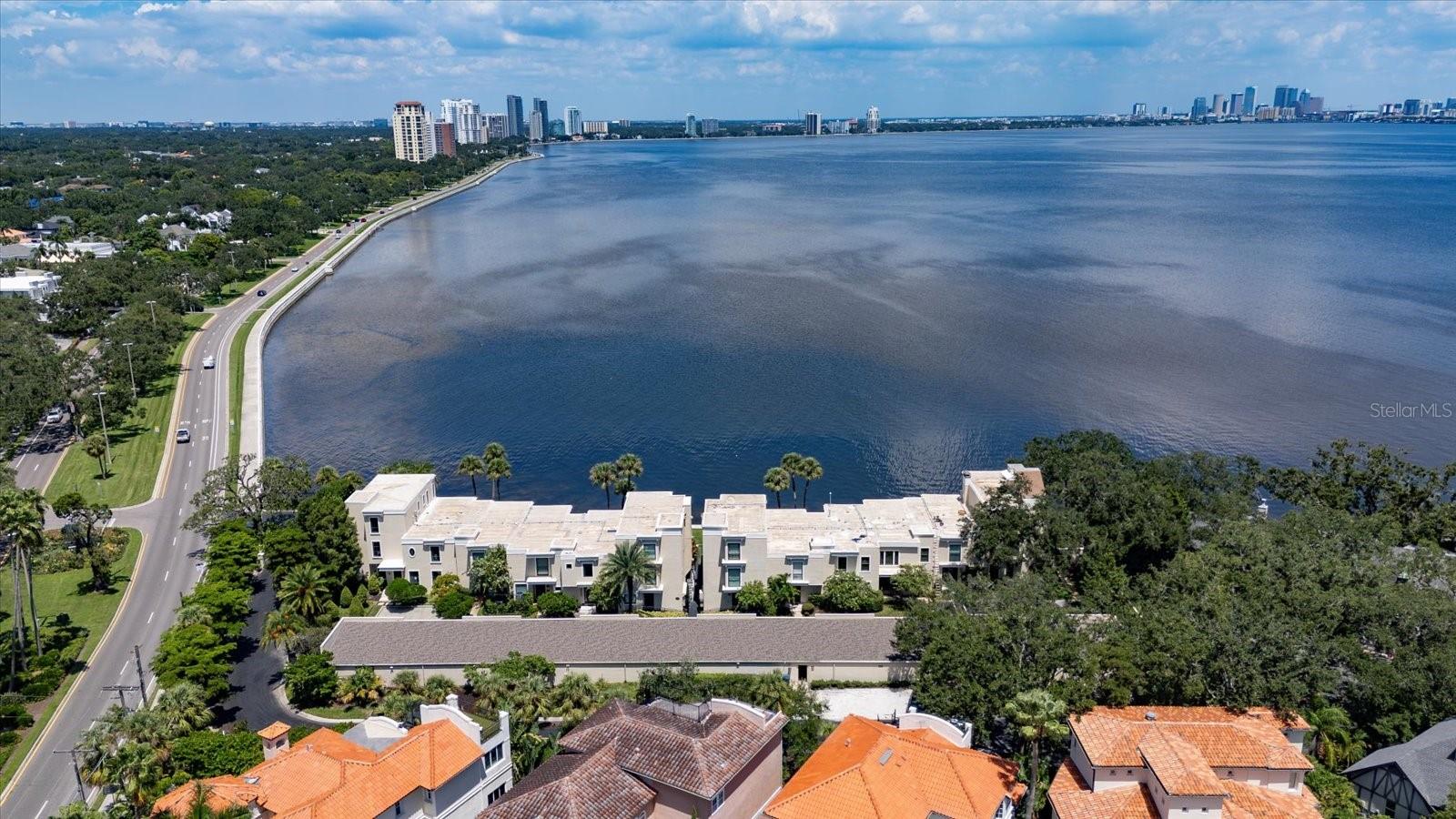 HAWTHORNE POINT CONDO APT - Residential