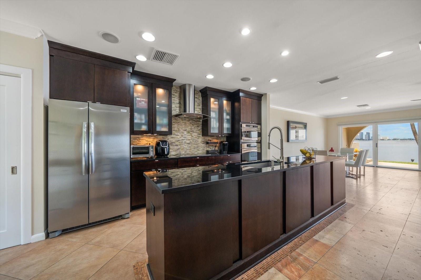 HAWTHORNE POINT CONDO APT - Residential