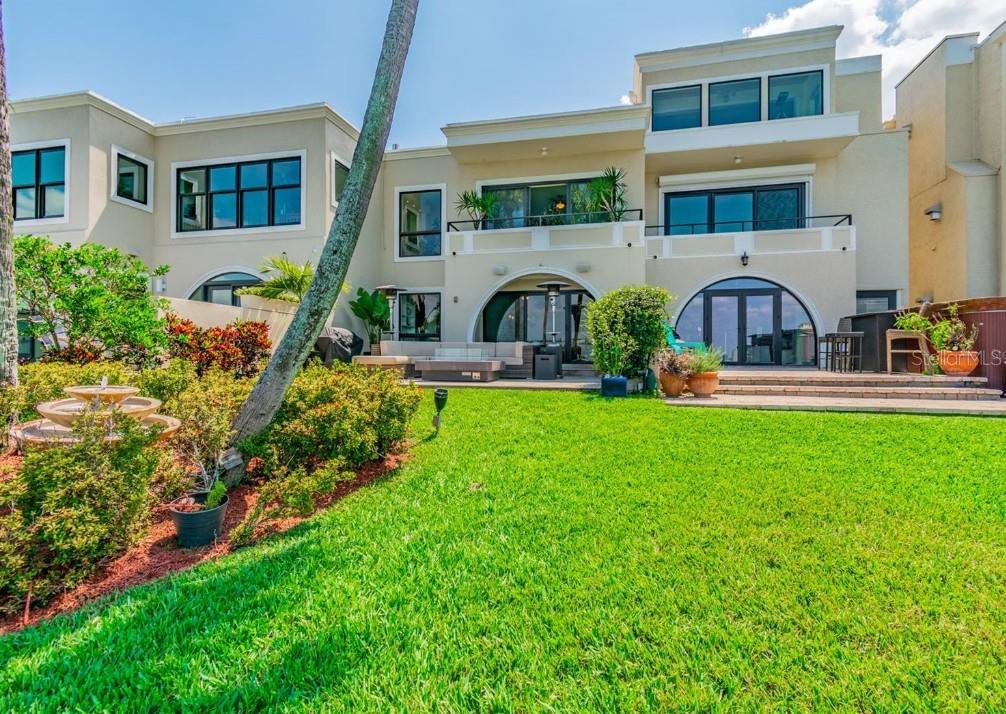 HAWTHORNE POINT CONDO APT - Residential